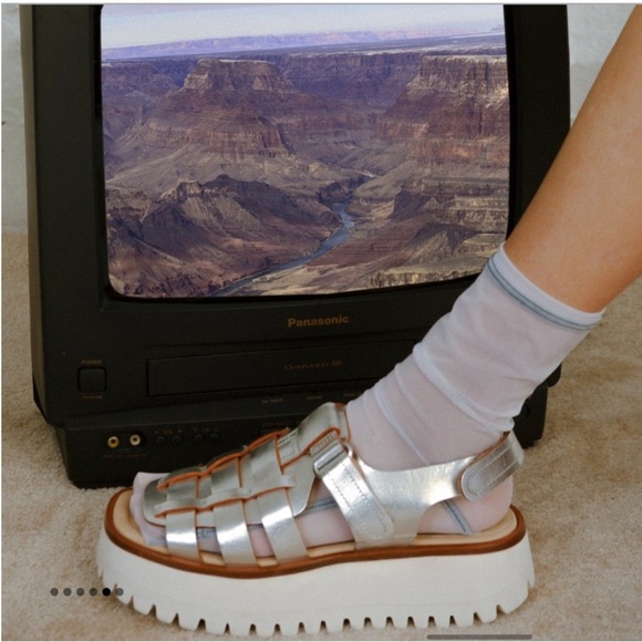 Labucq Boomer SILVER Sandal - Picture 6 of 15